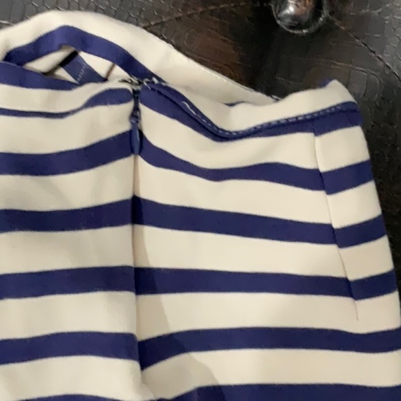 H & M DIVIDED BLUE AND WHITE STRIPED SHORTS. - Picture 3 of 4